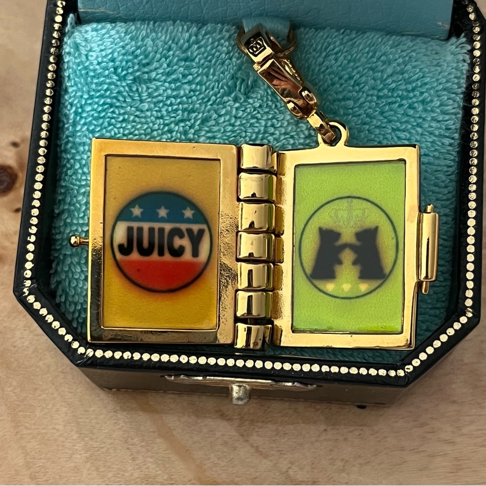 NWT Juicy Couture Look Book Charm - Picture 13 of 13